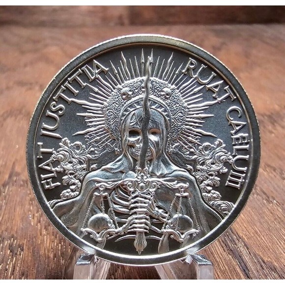 Latin Allure Fiat justitia ruat caelum 2 oz .999 Silver skull Intaglio Mint - Picture 1 of 3